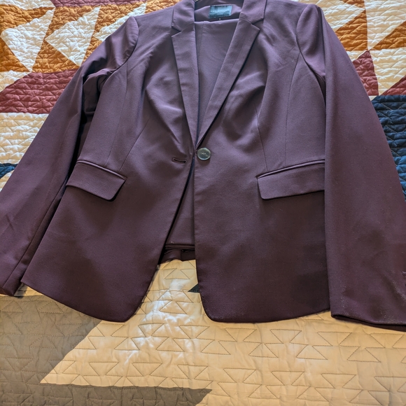 Elegant Purple Blazer - Picture 1 of 8